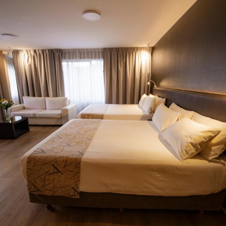Amérian Córdoba - Family Room - 4