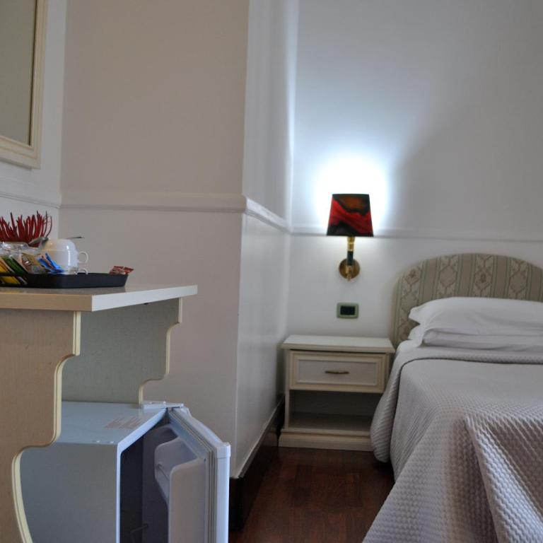 B&B Palazzo Sant'Alfano - Deluxe King Room - 13