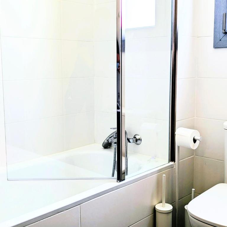 Frida Sea View - 2 bed apartment - Two-Bedroom Apartment - 43