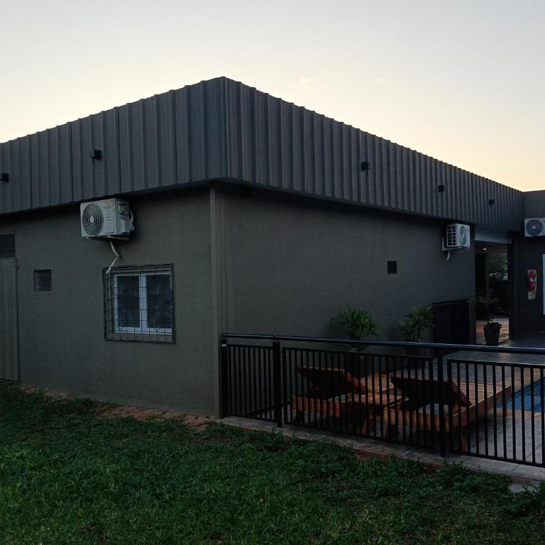 Alojamiento El Trébol - Two-Bedroom House - 23