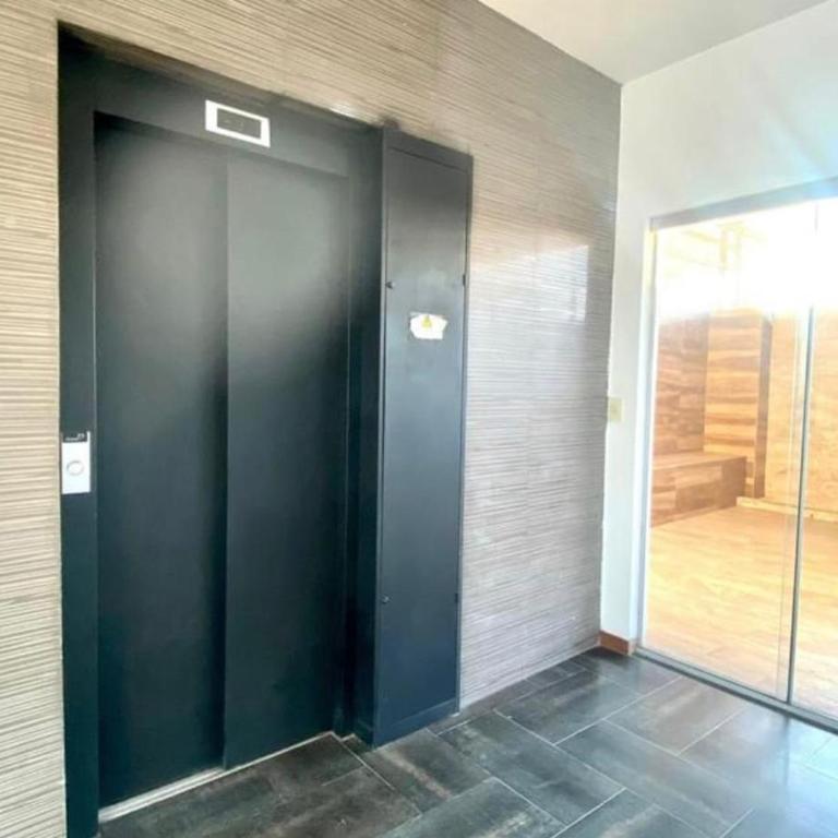Amplio Dpto de 2 Dormitorios,Patio Privado con Pérgola & Ubicación Inigualable - Two-Room Apartment - 10
