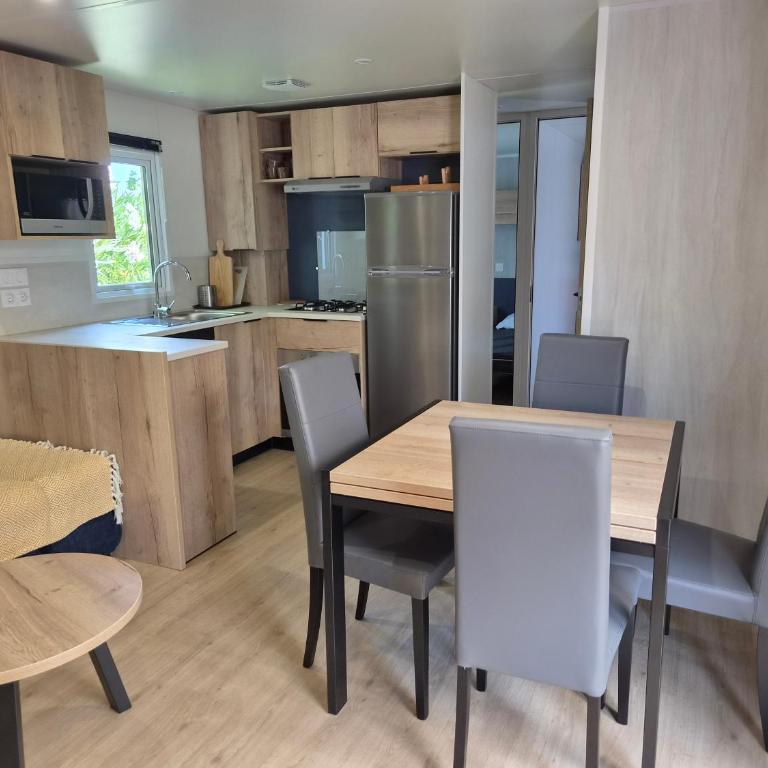 Mobil home HAUT DE GAMME SUR LA COTE D'AZUR - Haus mit 3 Schlafzimmern - 3