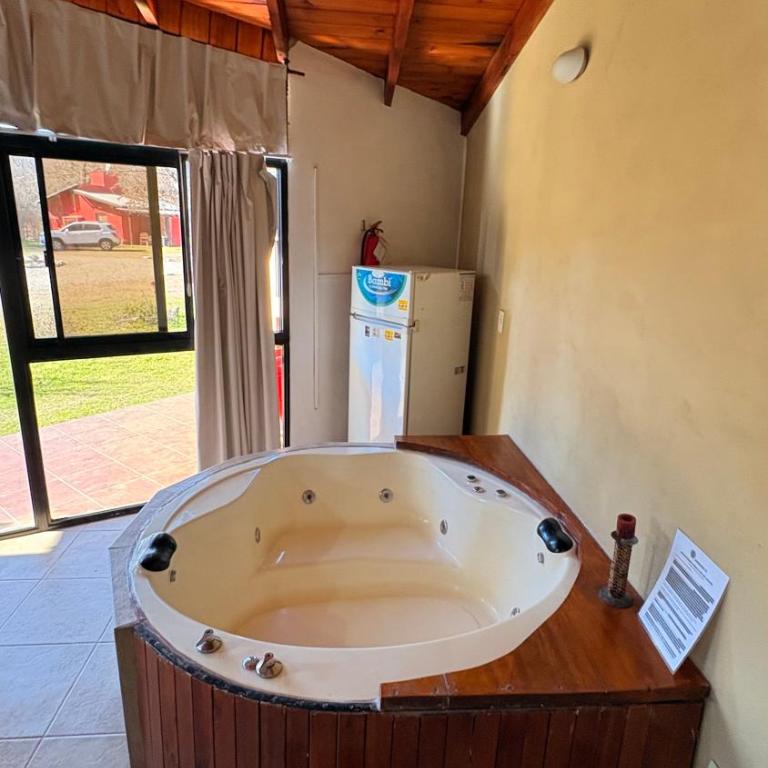 Complejo Inti Wara - frente al Río Los Reartes - Suite con bañera de hidromasaje - 9