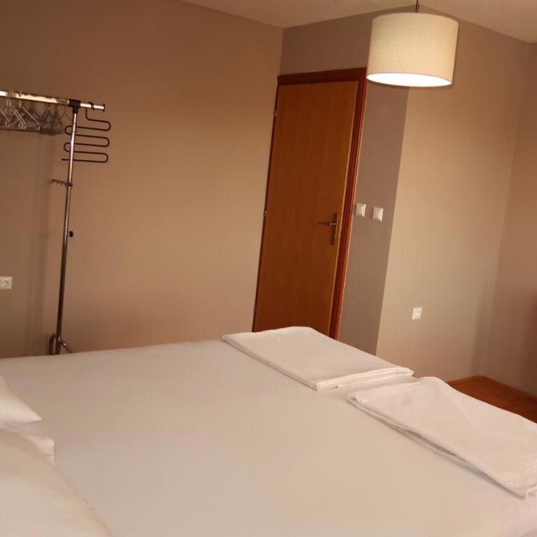 Apartmani Lejla - Apartman s 2 Spavaće Sobe sa Balkonom i Terasom - 1