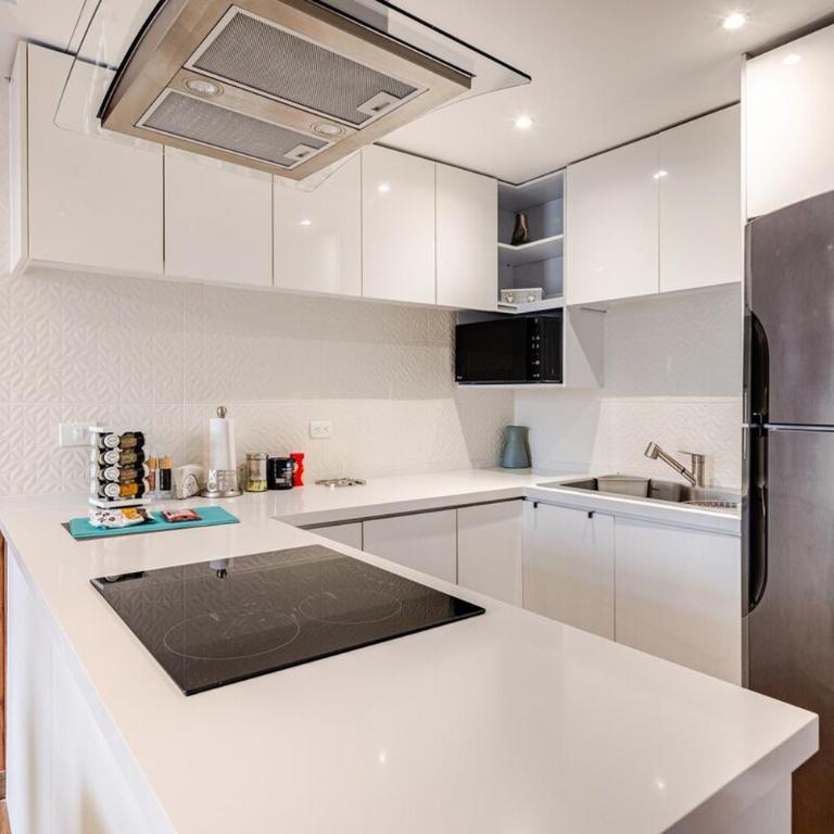 Modern and centrally located, 10 min from Macroplaza with pool - Apartamento de 2 dormitorios - 2