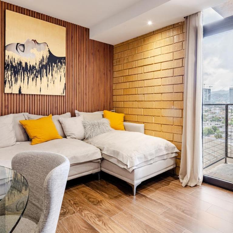 Modern and centrally located, 10 min from Macroplaza with pool - Apartamento de 2 dormitorios - 5