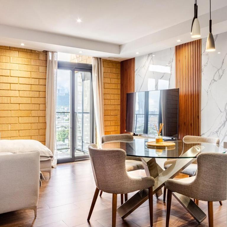 Modern and centrally located, 10 min from Macroplaza with pool - Apartamento de 2 dormitorios - 8
