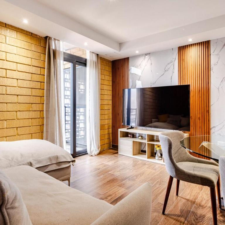 Modern and centrally located, 10 min from Macroplaza with pool - Apartamento de 2 dormitorios - 14