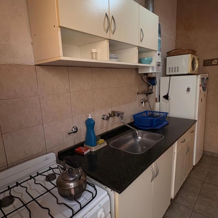 Complejo Inti Wara - frente al Río Los Reartes - Casa con 1 dormitorio - 4