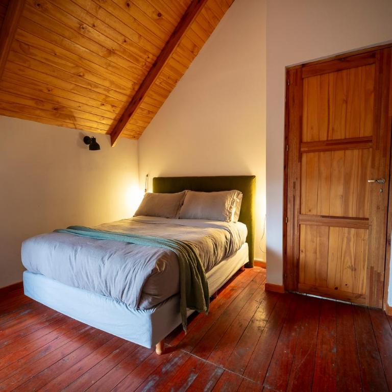 Casita Bandurrias - Bariloche - Two-Bedroom Chalet - 51
