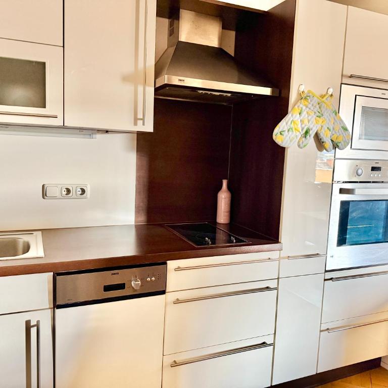 Apartment Karawankenblick with Lake View - Free Parking - Apartment mit 4 Schlafzimmern und einem Balkon - 1
