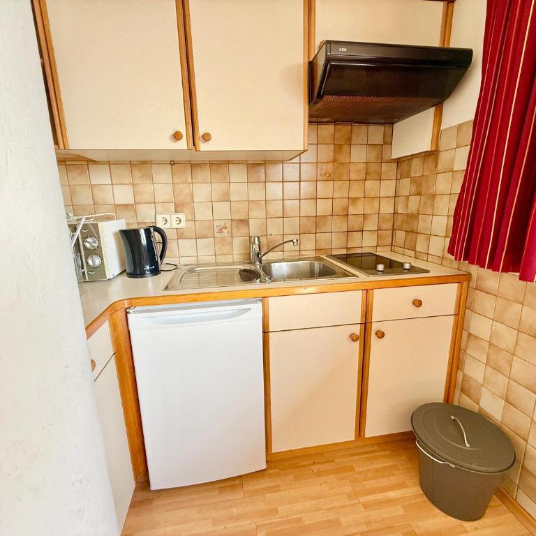 Apartment Karawankenblick with Lake View - Free Parking - Apartment mit 1 Schlafzimmer und Garten - 4