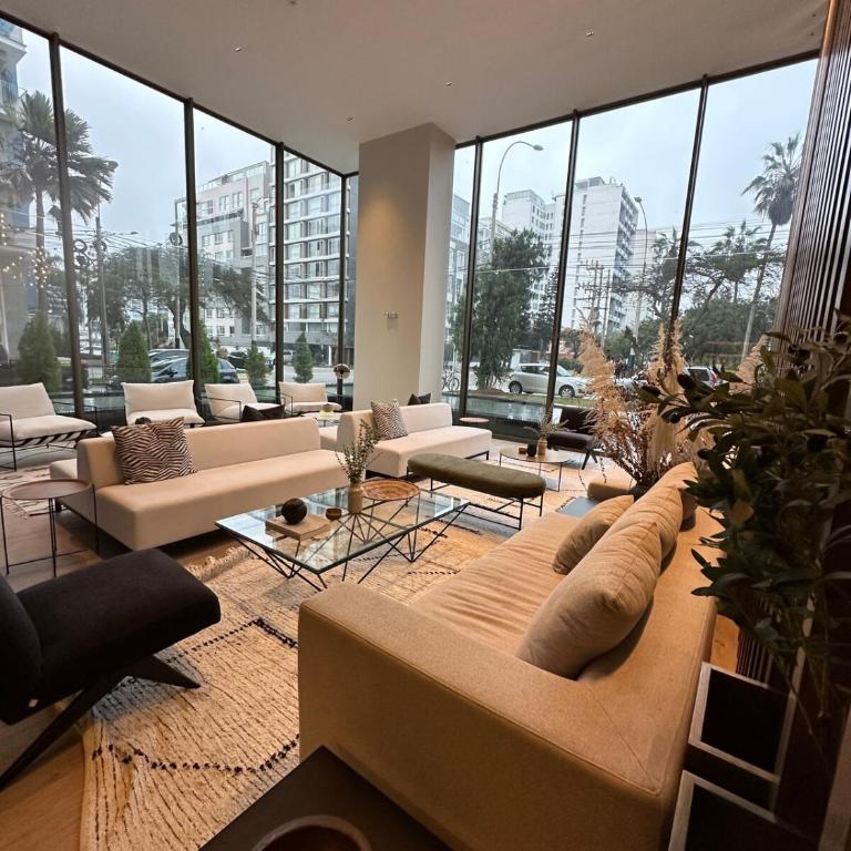 Luxury Ocean View Apartment - Pool & Gym - One-Bedroom Apartment - 27