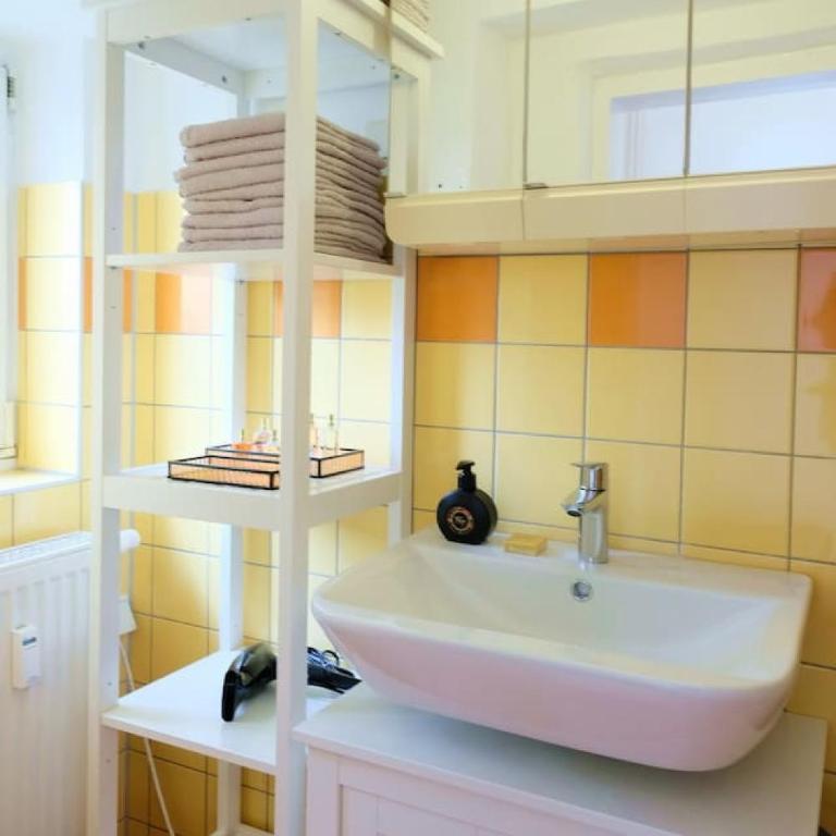 NOOR - Calm City Stay with Garden - Free Parking & Near Messe - Apartment mit 1 Schlafzimmer - 28