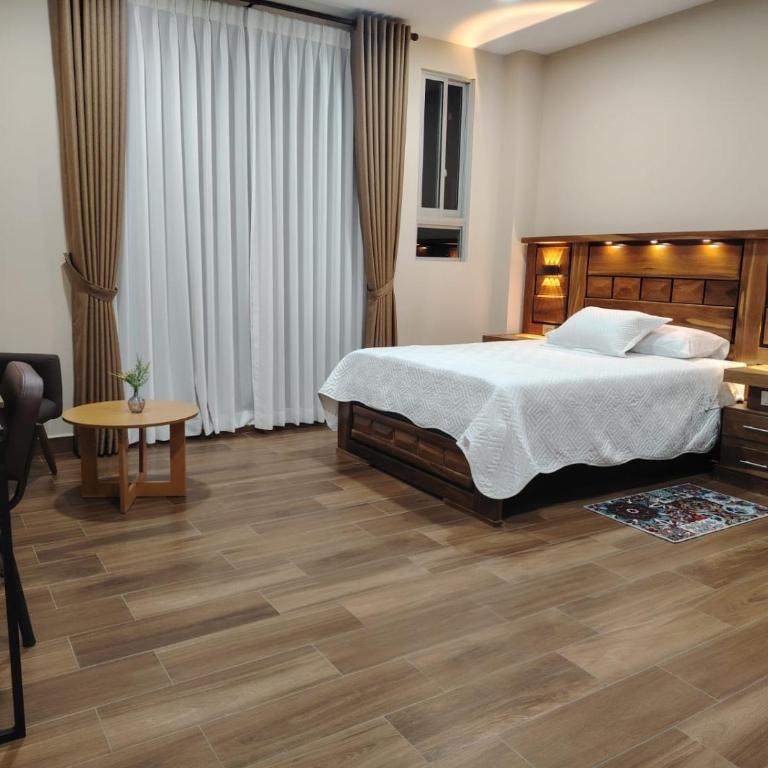 Hotel Central - Habitación Doble con baño privado - 1 o 2 camas - 2