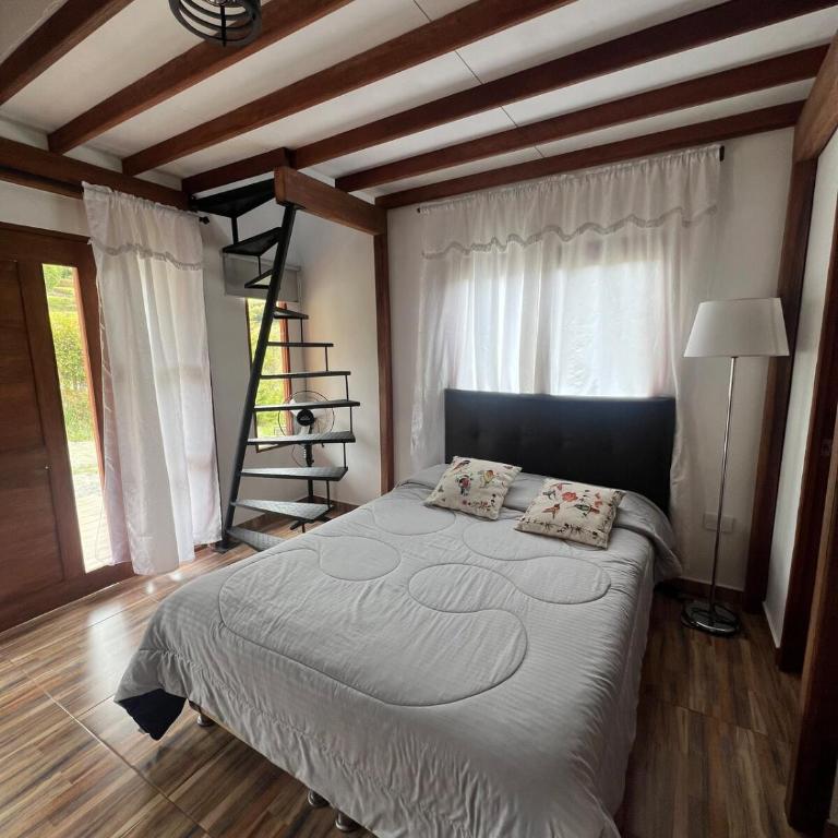 Cabaña La Suiza con Jacuzzi a 5 min del aeropuerto JMC - Casa de 2 dormitorios - 3