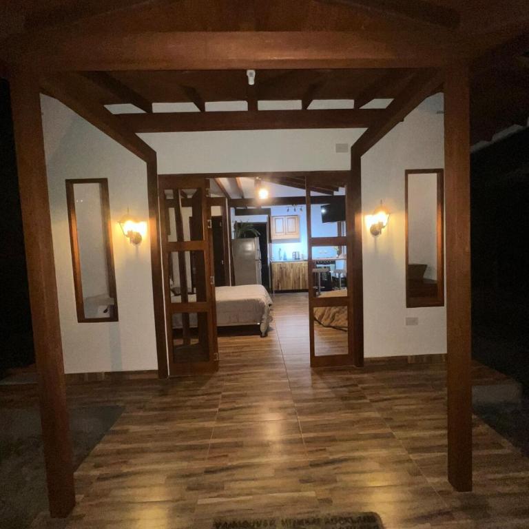 Cabaña La Suiza con Jacuzzi a 5 min del aeropuerto JMC - Casa de 2 dormitorios - 21