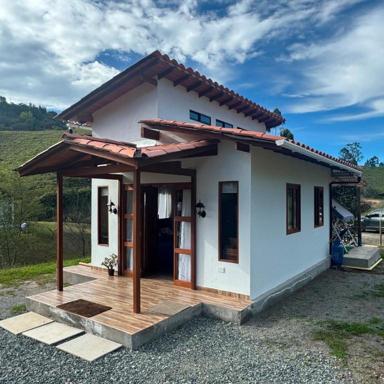 Cabaña La Suiza con Jacuzzi a 5 min del aeropuerto JMC - Casa de 2 dormitorios - 24