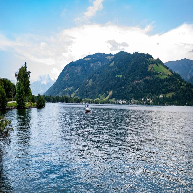 Spacious Group Accommodation in Saalfelden - Four-Bedroom Vacation Home - 42