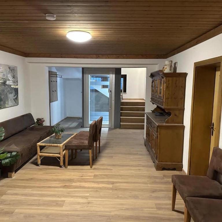Spacious Group Accommodation in Saalfelden - Four-Bedroom Vacation Home - 6