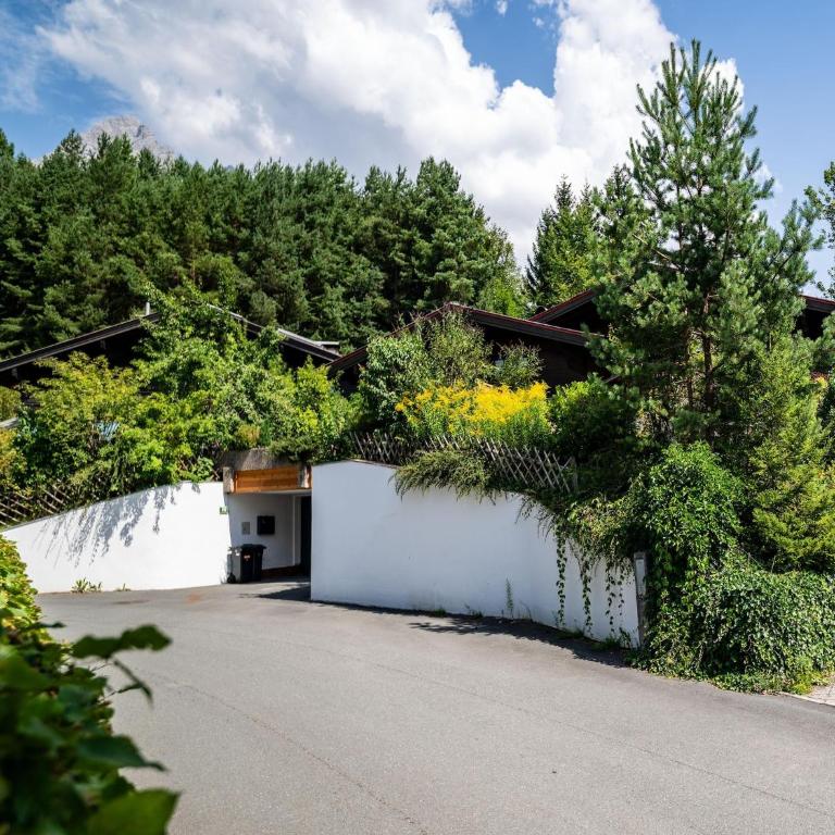 Spacious Group Accommodation in Saalfelden - Four-Bedroom Vacation Home - 13