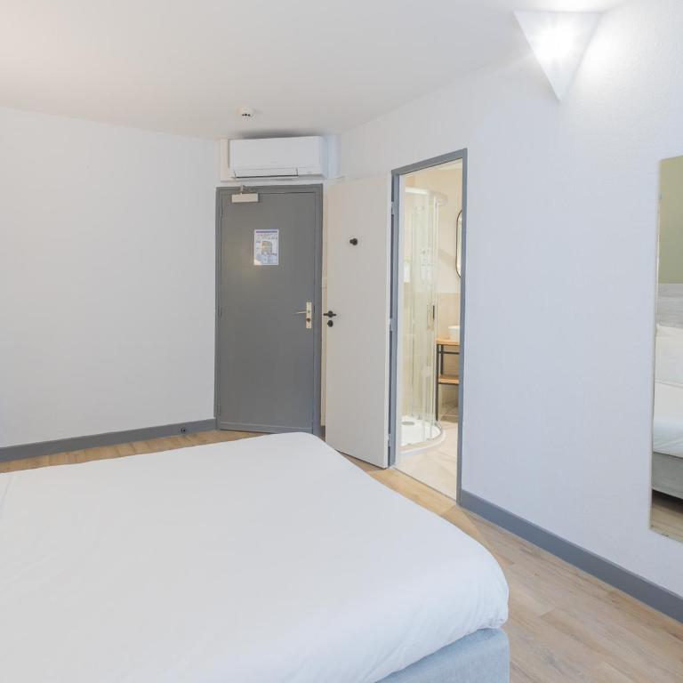 Campanile Grenoble Centre Gare - Chambre Standard Lit Queen-Size - 2