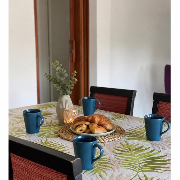 Lindo Departamento Centro San Nicolás Con Cochera - Apartamento de 2 dormitorios - 7