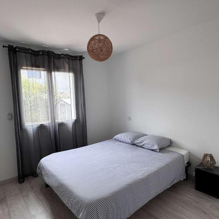Villa avec piscine, WiFi - 10 pers. - Villa 3 Chambres - 7