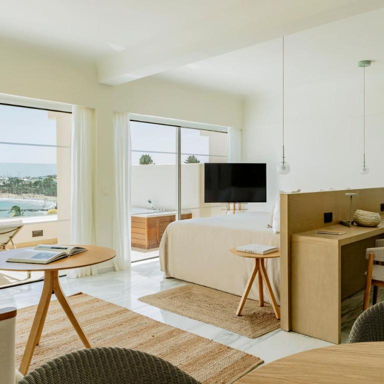 Paradisus Salinas Lanzarote - All Inclusive - Adults Only - Suite Junior Reserve con vistas frontales y bañera de hidromasaje - 3