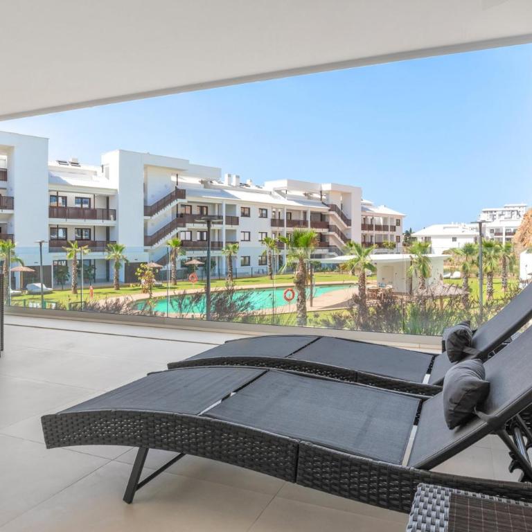 Elegante apartamento 2BR con terraza en Higuerón - Apartamento - 6