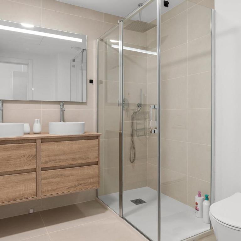 Elegante apartamento 2BR con terraza en Higuerón - Apartamento - 11