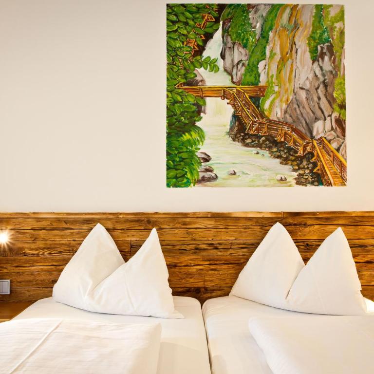 Hotel Gasthof Mitteregger -Best place in town with summercard and breakfast - Comfort Doppelzimmer mit Balkon und Panoramablick - 7