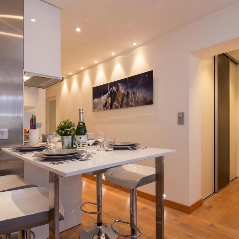 Apt Le Concordia 4 Chic 2BR in Chamonix Centre | Ski - Happy Rentals - Apartment with Mountain View - 12