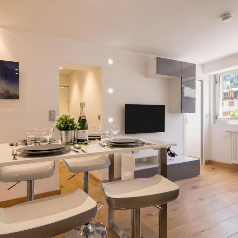 Apt Le Concordia 4 Chic 2BR in Chamonix Centre | Ski - Happy Rentals - Apartment with Mountain View - 11