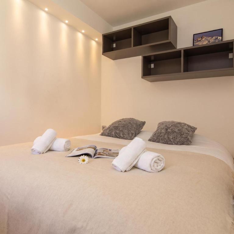 Apt Le Concordia 4 Chic 2BR in Chamonix Centre | Ski - Happy Rentals - Apartment with Mountain View - 13