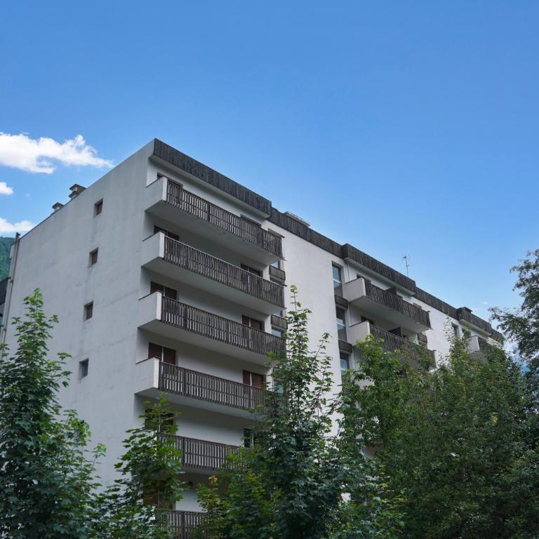 Apt Le Concordia 4 Chic 2BR in Chamonix Centre | Ski - Happy Rentals - Apartment with Mountain View - 17