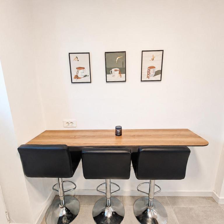 Tango Apartment Sarajevo - City Retreat - Two-Bedroom Apartment with Balcony - 5