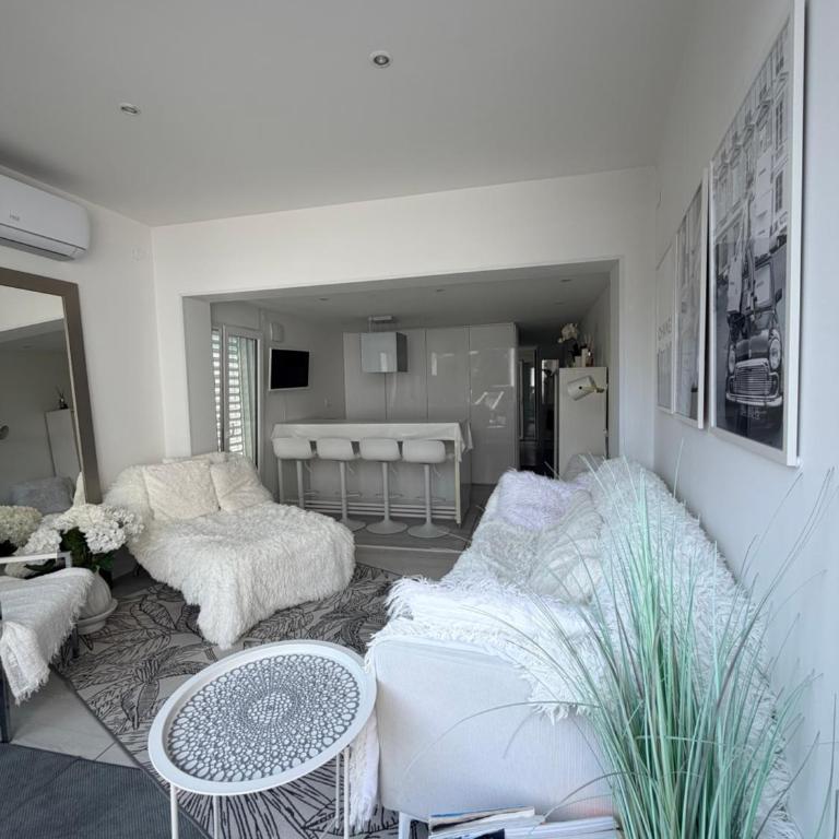 Little White House - Maison 2 Chambres - 4