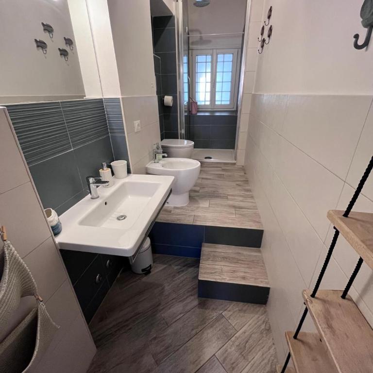 La Dimora di Via Roma By Elba Holidays - Two-Bedroom Apartment - 5