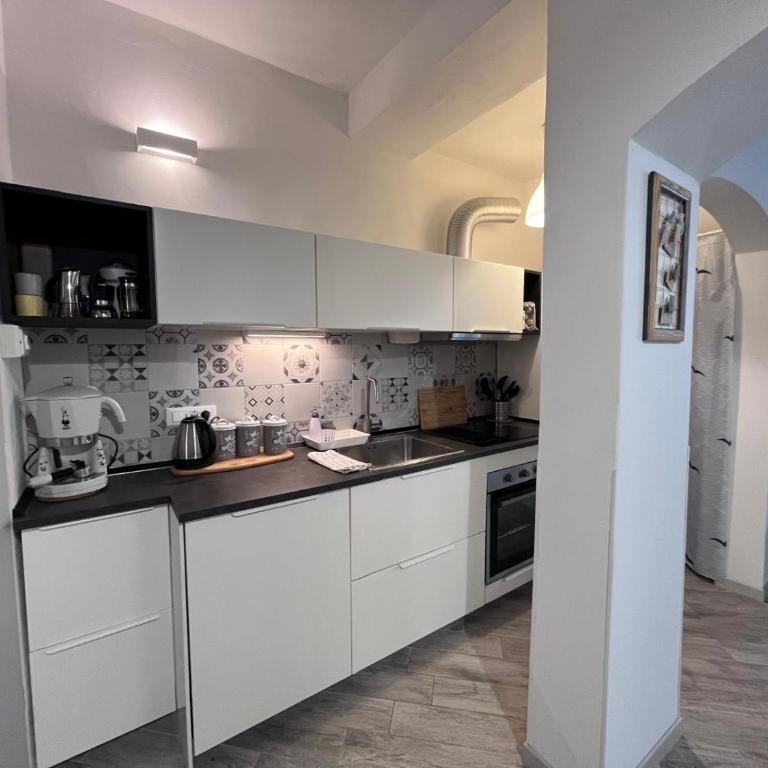 La Dimora di Via Roma By Elba Holidays - Two-Bedroom Apartment - 9