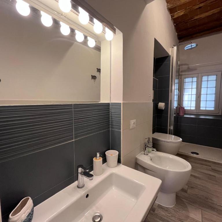 La Dimora di Via Roma By Elba Holidays - Two-Bedroom Apartment - 17