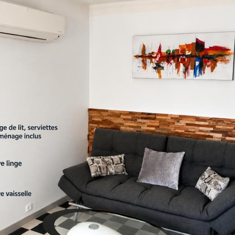 Villa Magaly T3 à 50 m de la plage et de Valras centre avec linge de lit et ménage inclus - Two-Bedroom Apartment - 1