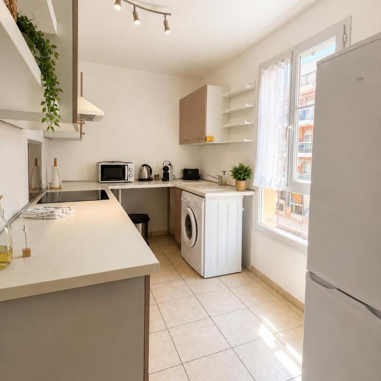 Spacieux Le Royal Plaza - City Center MENTON - option PARKING - Appartement 2 Chambres - 7