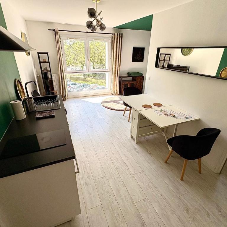 Beautiful 54 m apartment with a parking in the center of Nantes - Apartment - 5