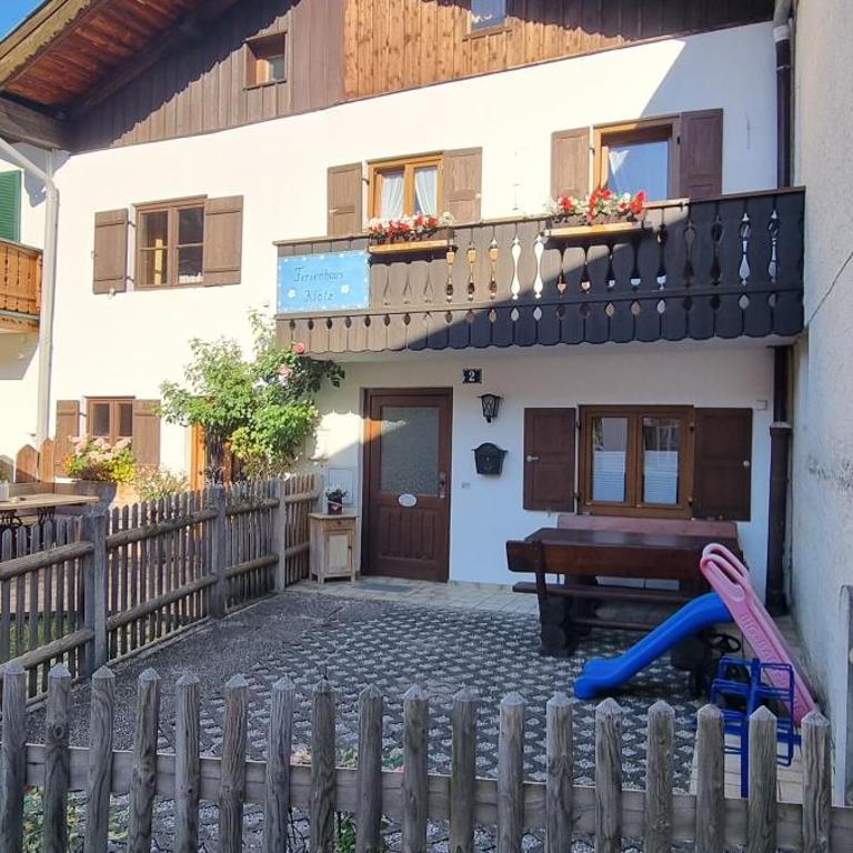 Ferienhaus Klotz mit Kinderzimmer und Spielsachen - Two-Bedroom Apartment - 8