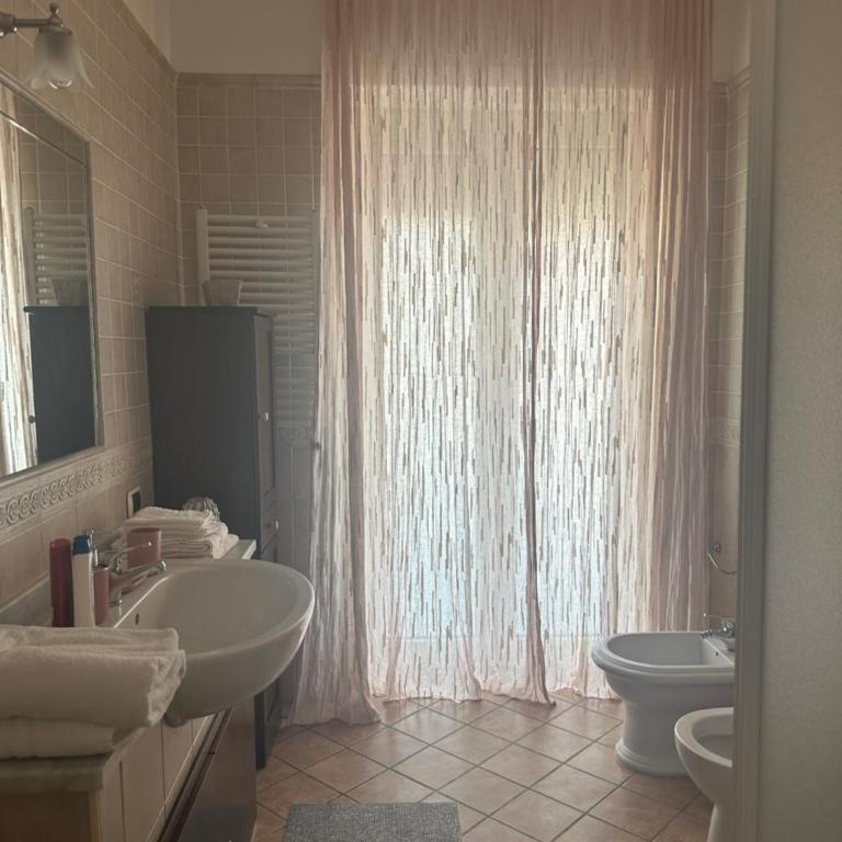B&B Da Vito a San Martino - Zimmer mit Kingsize-Bett und Balkon - 9