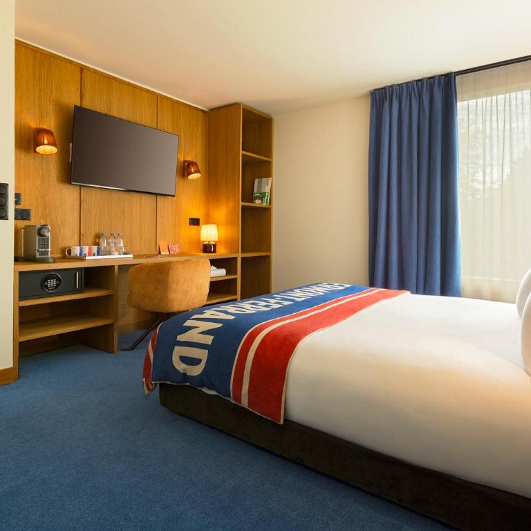 Grand Mess Clermont-Ferrand - Chambre Familiale - 4