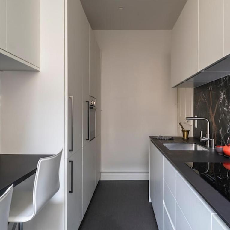 ArchitectDesigned Apartment Rennes City Centre 5 min to Train Station - One-Bedroom Apartment - 8