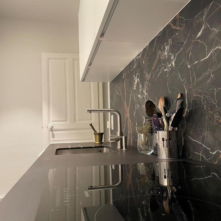 ArchitectDesigned Apartment Rennes City Centre 5 min to Train Station - One-Bedroom Apartment - 9
