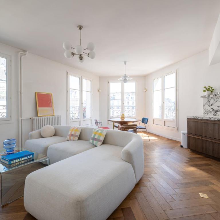 Bright and Spacious 1BDR in Central Paris - Apartment - 1